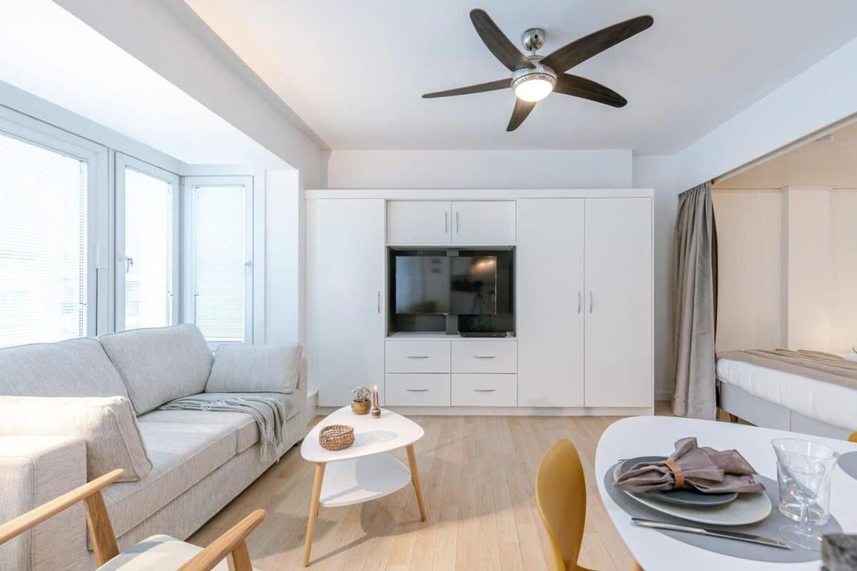 Bright Studio Near The Sea Остенде Екстериор снимка