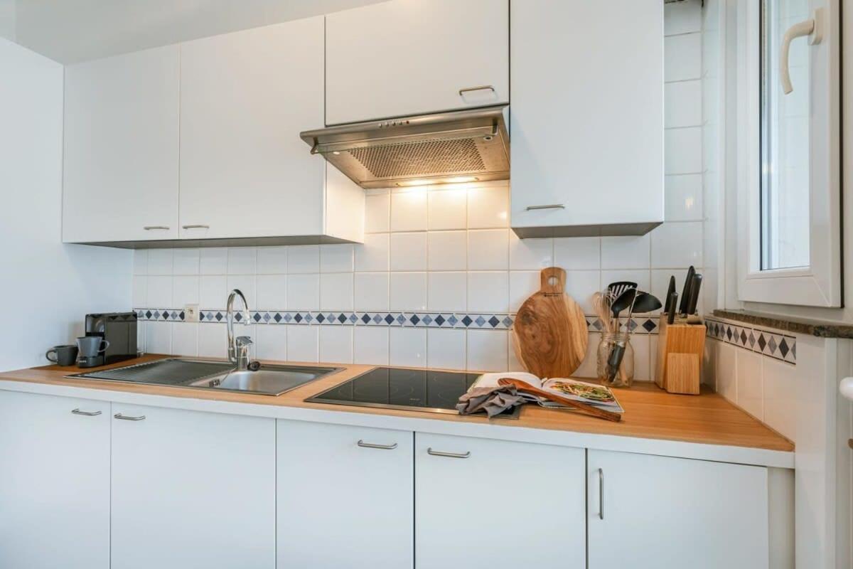 Bright Studio Near The Sea Остенде Екстериор снимка